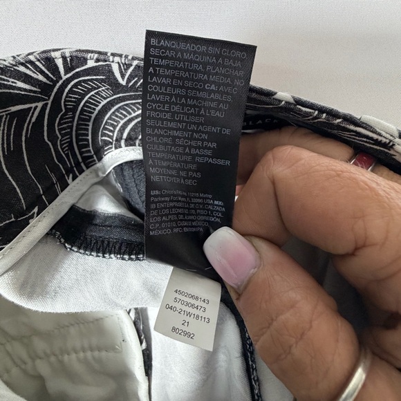 White House Black Market “Wild Side” Black & White The Slim Ankle Pants. Size 12 - Picture 13 of 16